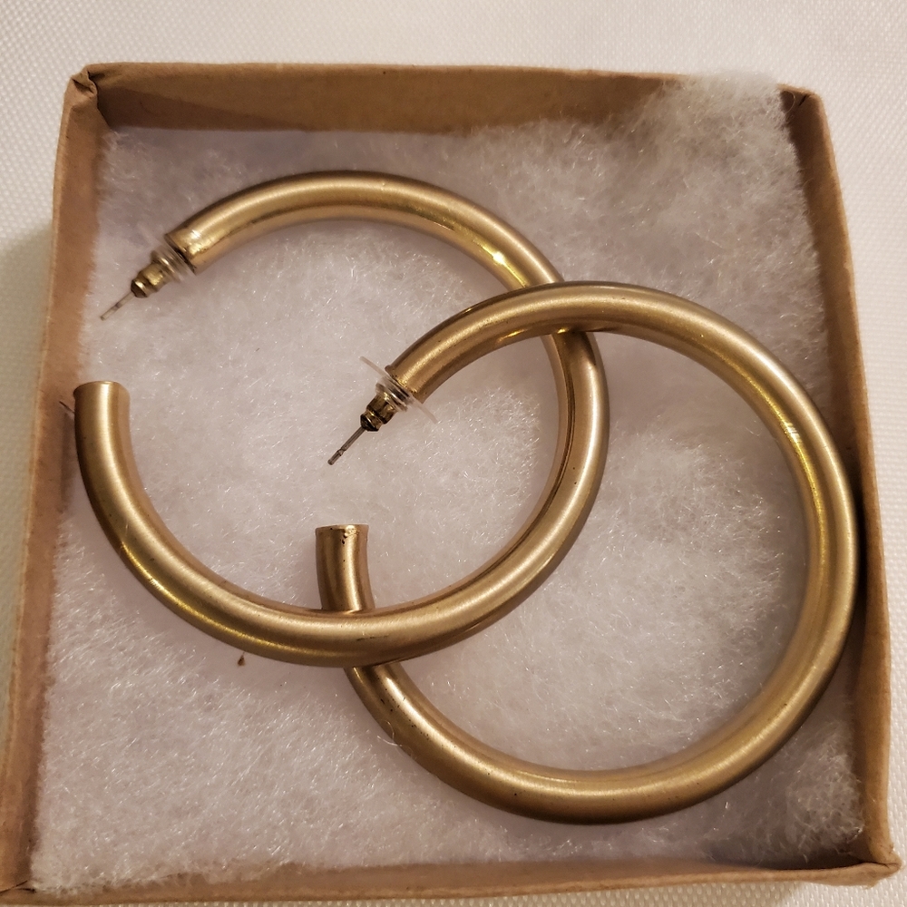 Boutique earrings